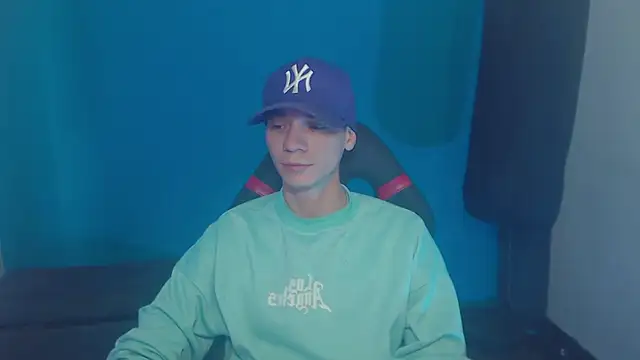 Snapshot of Burperking420_ chatting on 03/12/25, 08:52 Burperking420  online show from 03/12/25, 08:52