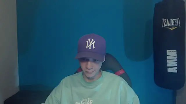 Snapshot of Burperking420_ chatting on 09/08/25, 07:35 Burperking420  online show from 09/08/25, 07:35