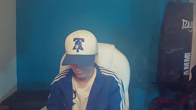 Snapshot of Burperking420_ chatting on 10/21/25, 09:59 Burperking420  online show from 10/21/25, 09:59