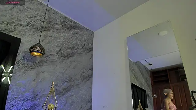 Snapshot of Samantha-Harpper chatting on 10/19/25, 11:27 Samantha-Harpper online show from 10/19/25, 11:27