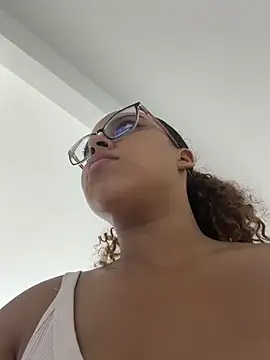 AlesiaCooper online show from 05/22/26, 02:19