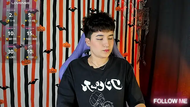 emma cute7 online show from 10/16/25, 02:45