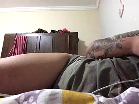 babyluzzy online show from 11/19/25, 03:06