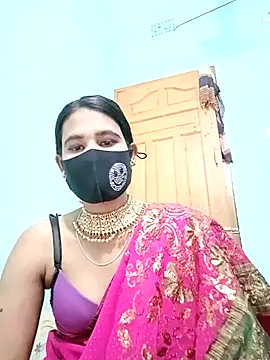 Snapshot of Hot-Nipa chatting on 03/11/25, 01:45 Hot-Nipa online show from 03/11/25, 01:45