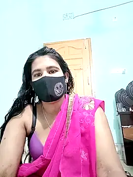 Snapshot of Hot-Nipa chatting on 03/11/25, 05:13 Hot-Nipa online show from 03/11/25, 05:13