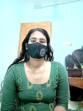 Snapshot of Hot-Nipa chatting on 03/12/25, 12:36 Hot-Nipa online show from 03/12/25, 12:36