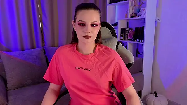 Snapshot of monicaerotic chatting on 12/05/25, 05:05 monicaerotic online show from 12/05/25, 05:05