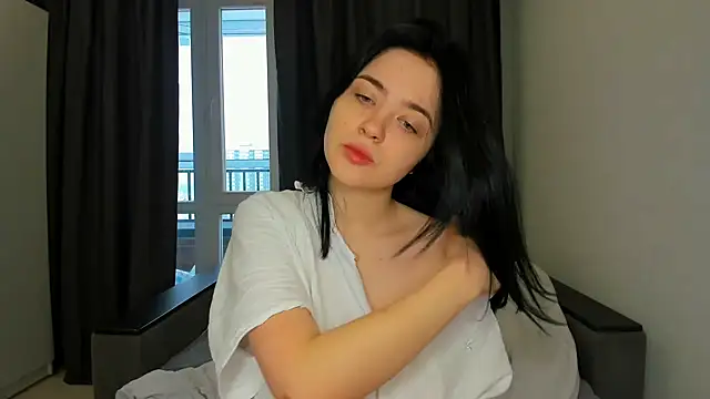 Snapshot of Minx_Night_CityXq chatting on 12/17/25, 07:14 Minx Night CityXq online show from 12/17/25, 07:14