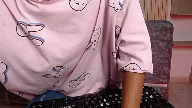 willow smitt online show from 03/05/26, 12:56