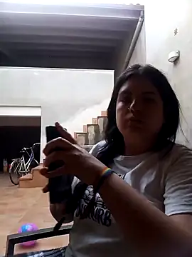 Seet Hanna online show from 04/17/26, 05:27