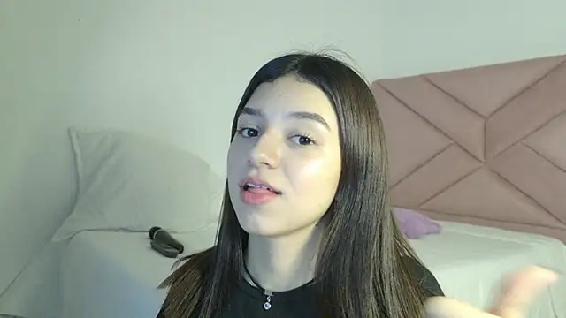Snapshot of eva_sin18 chatting on 05/16/26, 12:40 eva sin18 online show from 05/16/26, 12:40