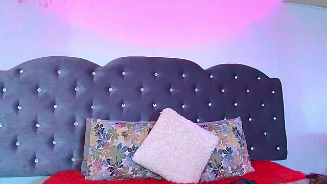 Lia Valmont online show from 11/14/25, 12:48