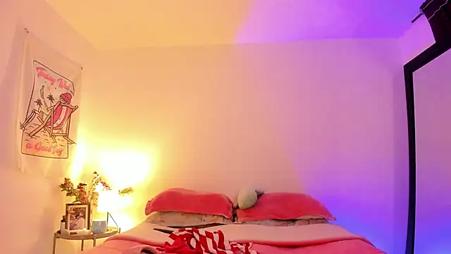 Alessamoth online show from 12/22/25, 09:56