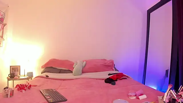 Alessamoth online show from 03/18/26, 11:52