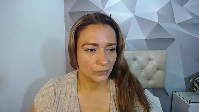 Milf-Prettyboobs online show from 10/29/25, 06:31