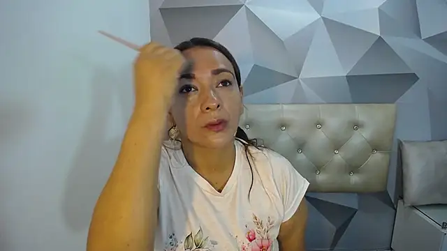 Milf-Prettyboobs online show from 11/16/25, 10:54