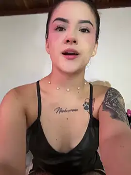 Snapshot of Paulet_Johnson chatting on 03/15/25, 02:34 Paulet Johnson online show from 03/15/25, 02:34