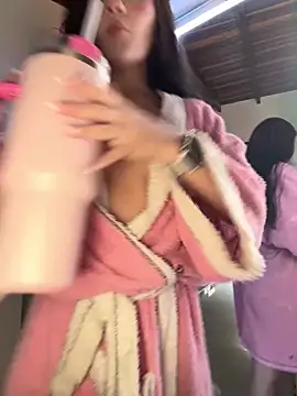 Snapshot of Paulet_Johnson chatting on 03/20/25, 06:31 Paulet Johnson online show from 03/20/25, 06:31