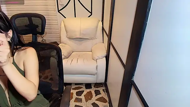 NaomiFrost online show from 03/19/25, 08:22