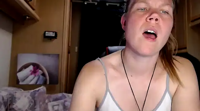 Snapshot of CallMeMaria chatting on 12/29/24, 03:46 CallMeMaria online show from 12/29/24, 03:46