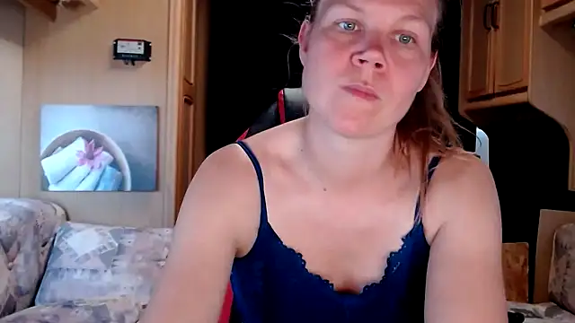 Snapshot of CallMeMaria chatting on 01/02/25, 03:29 CallMeMaria online show from 01/02/25, 03:29