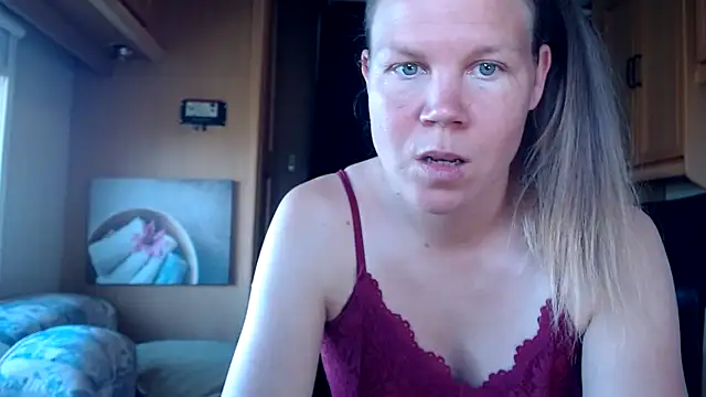 Snapshot of CallMeMaria chatting on 01/03/25, 10:41 CallMeMaria online show from 01/03/25, 10:41