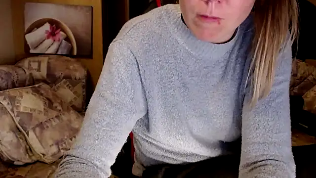 Snapshot of CallMeMaria chatting on 01/09/25, 08:44 CallMeMaria online show from 01/09/25, 08:44