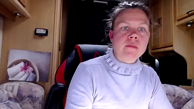 Snapshot of CallMeMaria chatting on 01/11/25, 01:53 CallMeMaria online show from 01/11/25, 01:53