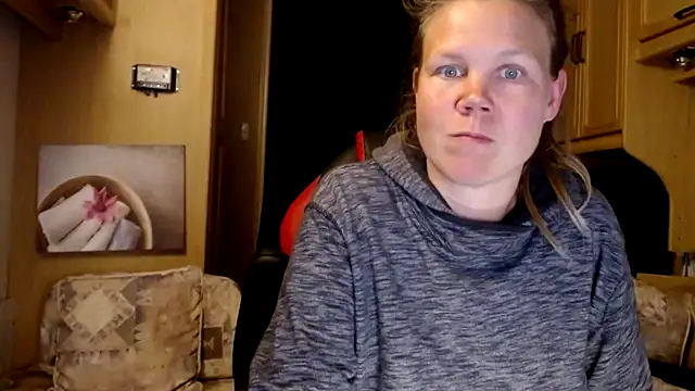 Snapshot of CallMeMaria chatting on 01/14/25, 07:43 CallMeMaria online show from 01/14/25, 07:43