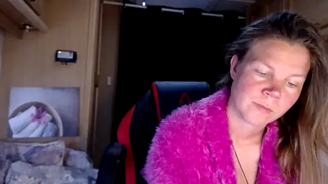 Snapshot of CallMeMaria chatting on 01/18/25, 11:43 CallMeMaria online show from 01/18/25, 11:43