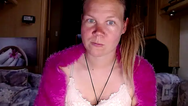 Snapshot of CallMeMaria chatting on 01/20/25, 02:03 CallMeMaria online show from 01/20/25, 02:03