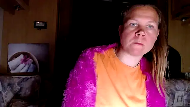 Snapshot of CallMeMaria chatting on 01/21/25, 06:45 CallMeMaria online show from 01/21/25, 06:45