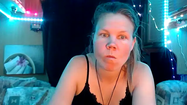 Snapshot of CallMeMaria chatting on 01/26/25, 07:41 CallMeMaria online show from 01/26/25, 07:41