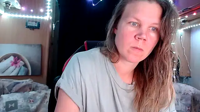 Snapshot of CallMeMaria chatting on 01/28/25, 12:54 CallMeMaria online show from 01/28/25, 12:54