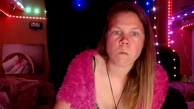 Snapshot of CallMeMaria chatting on 02/02/25, 06:53 CallMeMaria online show from 02/02/25, 06:53