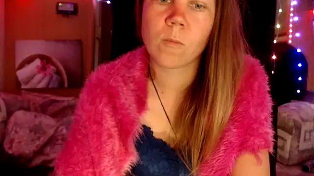 Snapshot of CallMeMaria chatting on 02/03/25, 02:34 CallMeMaria online show from 02/03/25, 02:34