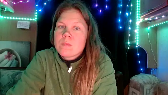 Snapshot of CallMeMaria chatting on 02/07/25, 06:13 CallMeMaria online show from 02/07/25, 06:13