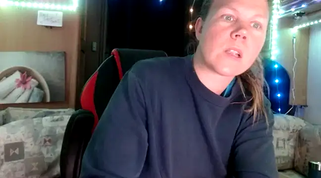 Snapshot of CallMeMaria chatting on 02/11/25, 10:59 CallMeMaria online show from 02/11/25, 10:59