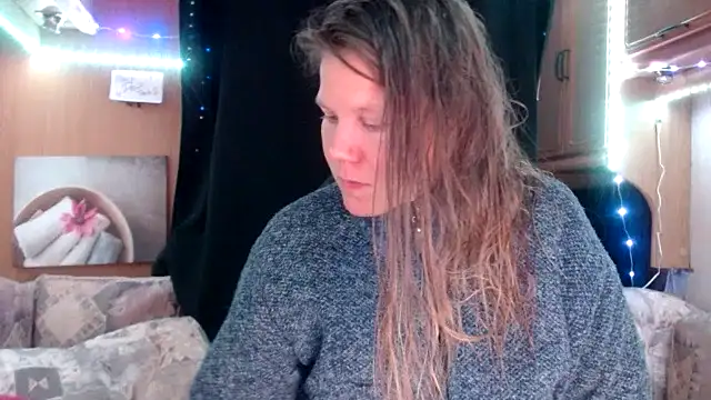 Snapshot of CallMeMaria chatting on 02/12/25, 03:49 CallMeMaria online show from 02/12/25, 03:49