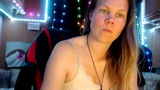 Snapshot of CallMeMaria chatting on 02/14/25, 08:48 CallMeMaria online show from 02/14/25, 08:48