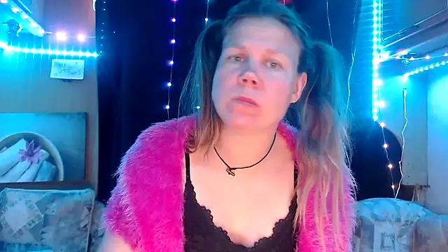 Snapshot of CallMeMaria chatting on 02/18/25, 07:30 CallMeMaria online show from 02/18/25, 07:30