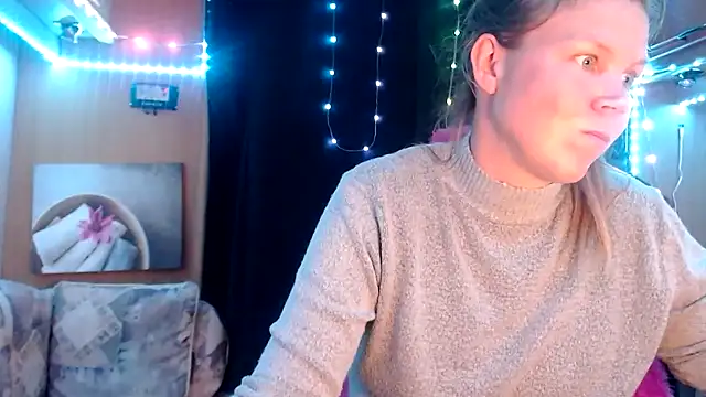 Snapshot of CallMeMaria chatting on 02/21/25, 04:48 CallMeMaria online show from 02/21/25, 04:48