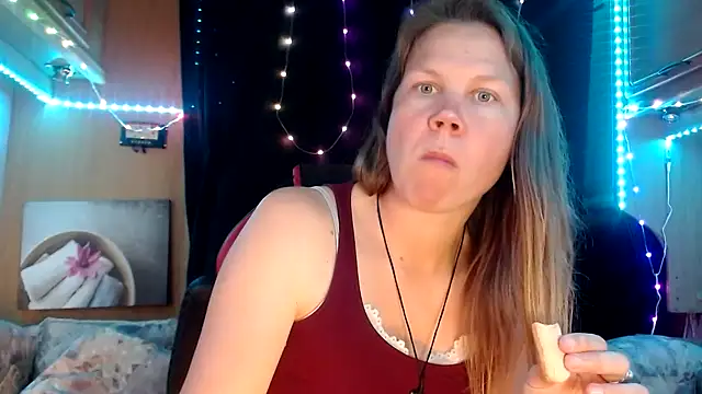 Snapshot of CallMeMaria chatting on 02/26/25, 05:28 CallMeMaria online show from 02/26/25, 05:28