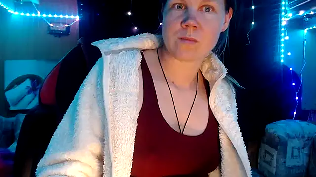 Snapshot of CallMeMaria chatting on 02/26/25, 09:48 CallMeMaria online show from 02/26/25, 09:48