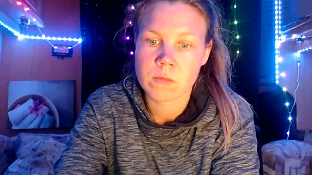 Snapshot of CallMeMaria chatting on 02/27/25, 08:20 CallMeMaria online show from 02/27/25, 08:20