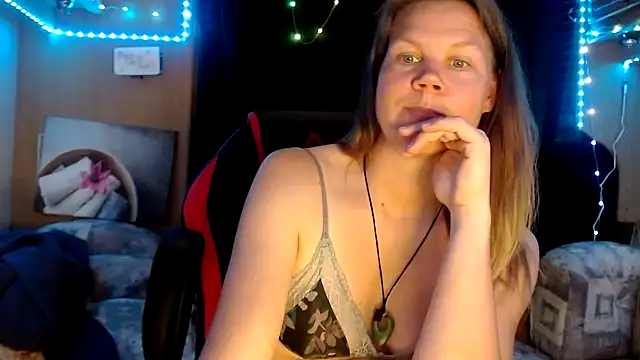 Snapshot of CallMeMaria chatting on 03/03/25, 01:09 CallMeMaria online show from 03/03/25, 01:09