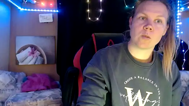 Snapshot of CallMeMaria chatting on 03/05/25, 01:28 CallMeMaria online show from 03/05/25, 01:28