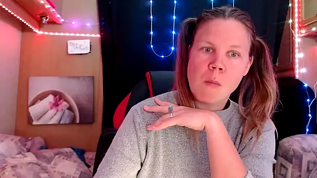 Snapshot of CallMeMaria chatting on 03/06/25, 01:46 CallMeMaria online show from 03/06/25, 01:46