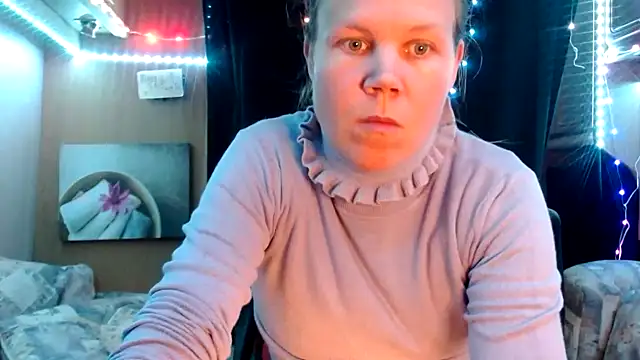 Snapshot of CallMeMaria chatting on 03/07/25, 06:43 CallMeMaria online show from 03/07/25, 06:43