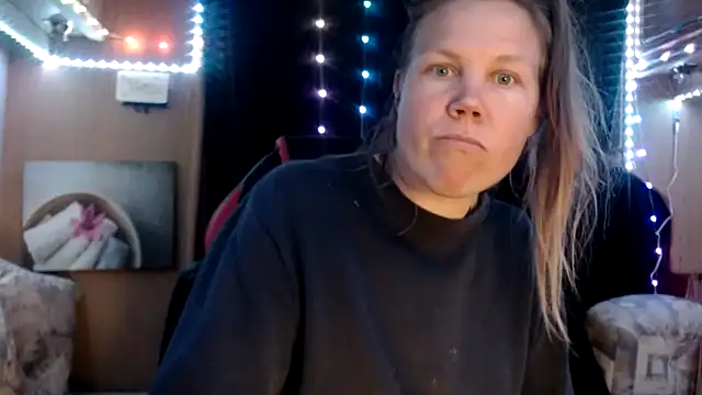 Snapshot of CallMeMaria chatting on 03/13/25, 07:28 CallMeMaria online show from 03/13/25, 07:28